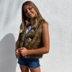 Fur vest